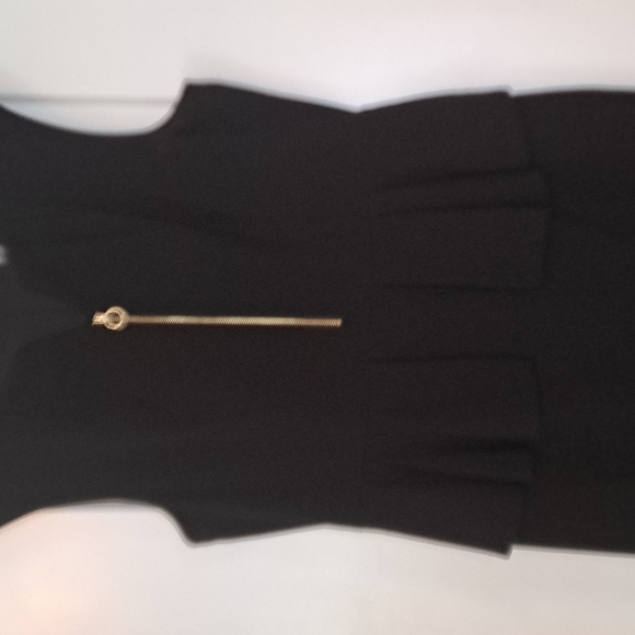 Like new Tahari/ sleeveless black dress / sharp classy dress/ good condition - Picture 2 of 8